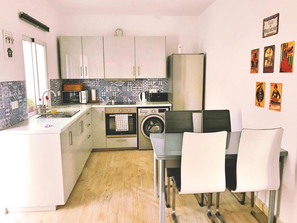Town House With Patio In Quiet Residential Area 10 Min From Beach Torremolinos Exterior photo